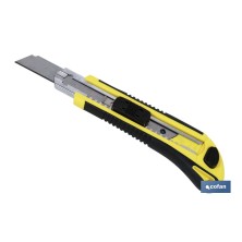 Cúter con cuchillas intercambiables | Incluye cuchillas de repuesto | Medida de la cuchilla: 18 mm