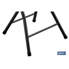 Taburete plegable portátil | Color blanco | Multiusos | Polietileno y acero | Dimensiones 33 x 30 x 46 cm